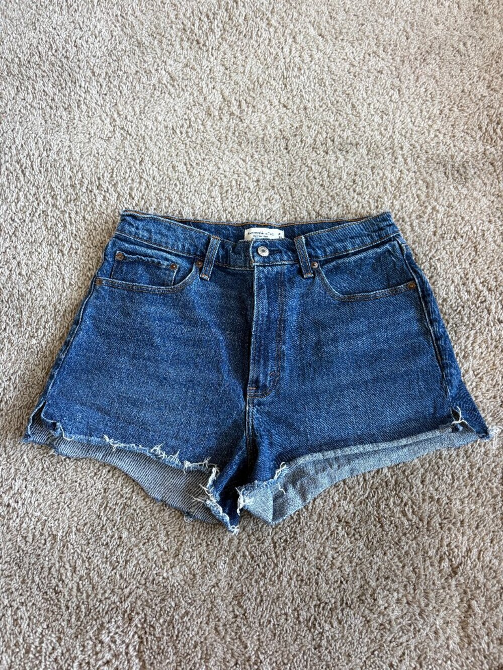 Abercrombie High-Rise The Mom Short